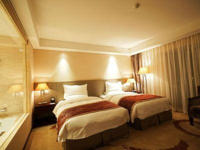 Hotel Regal Wangfujing 4*