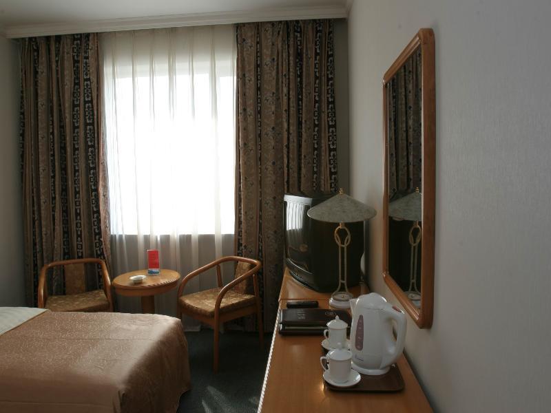 Hotel Regal Wangfujing 4*